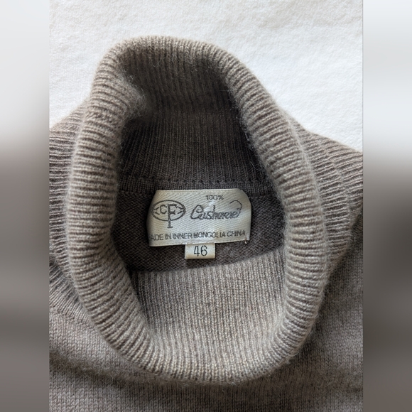 Women’s Light Taupe Cashmere Twin Set Cardigan & Turtleneck EU 46, Size L - Picture 9 of 15